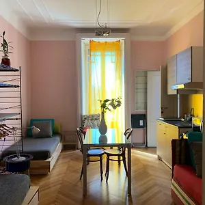 Milano Centrale B&B monolocale-studio , Milano Italia