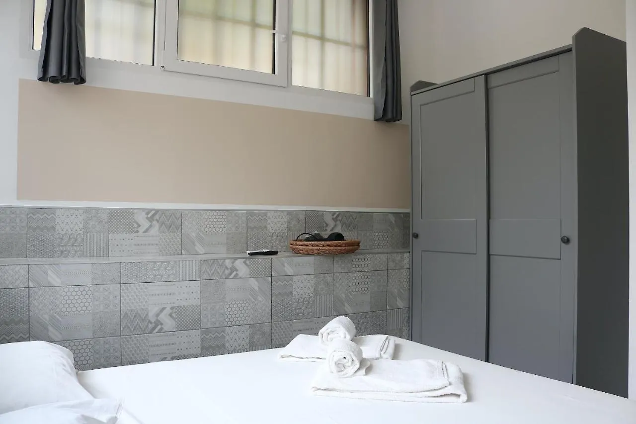 Guest house Gambara Guests House Hotel Milan Italy